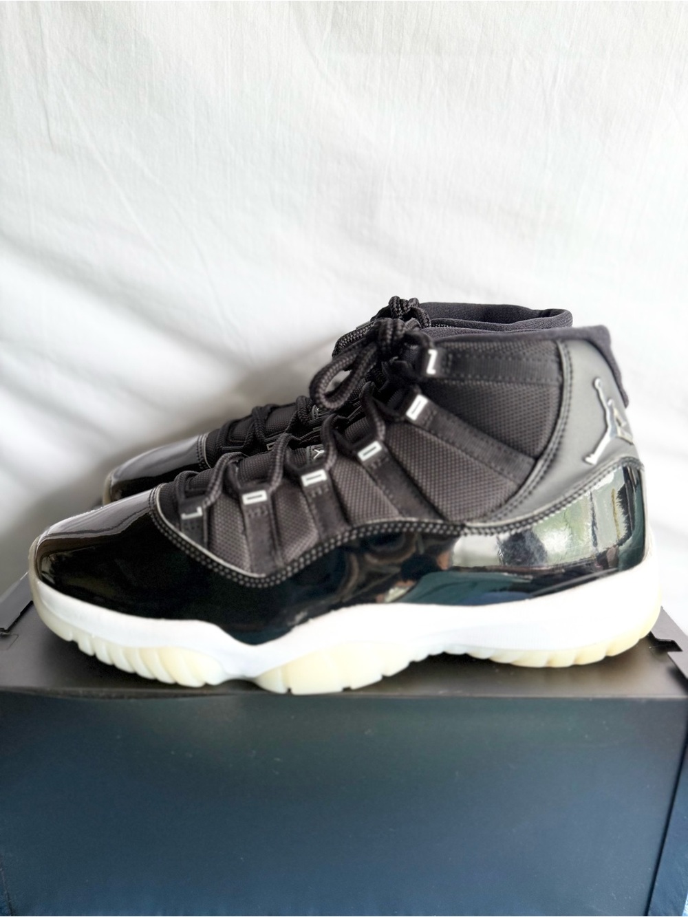 AUTHENTIC Jordan 11 Retro Jubilee size 9.5 CT8012-011 2020 PRE-OWNED - Picture 2 of 6